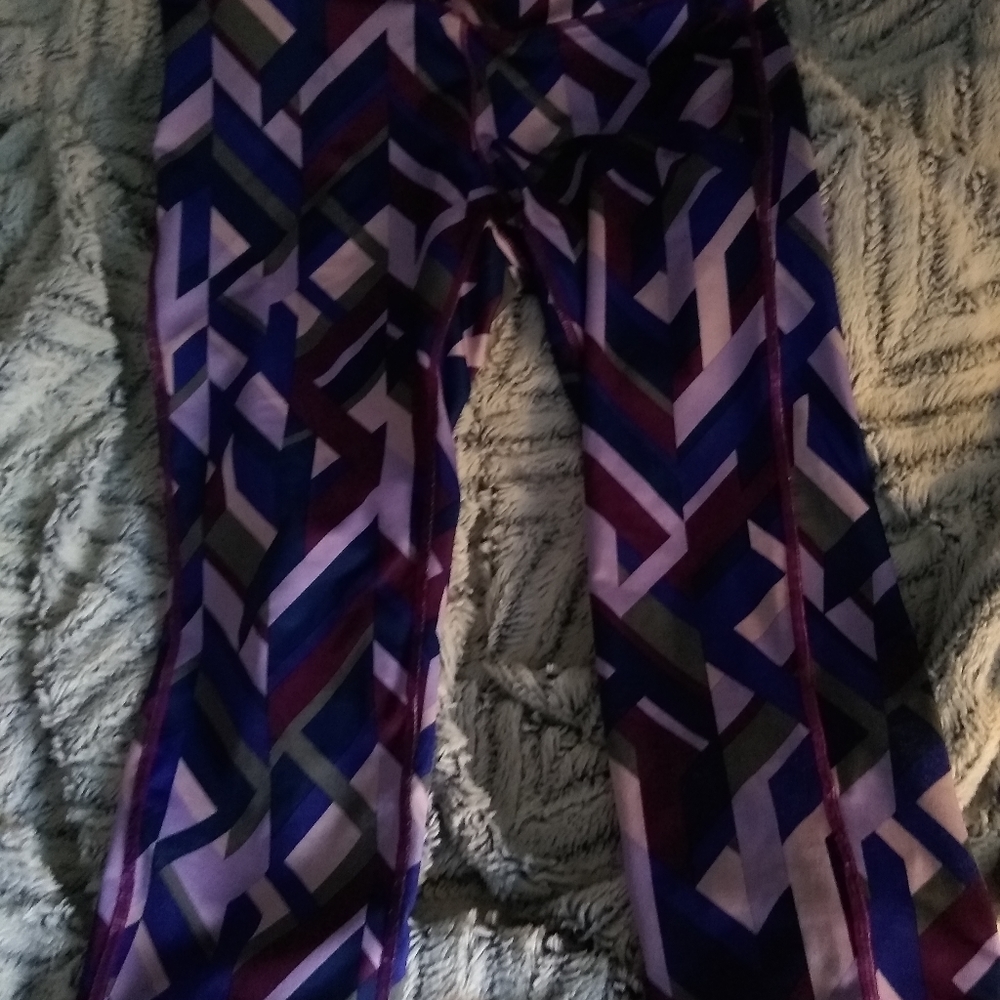 Pattern Leggings - Picture 2 of 4